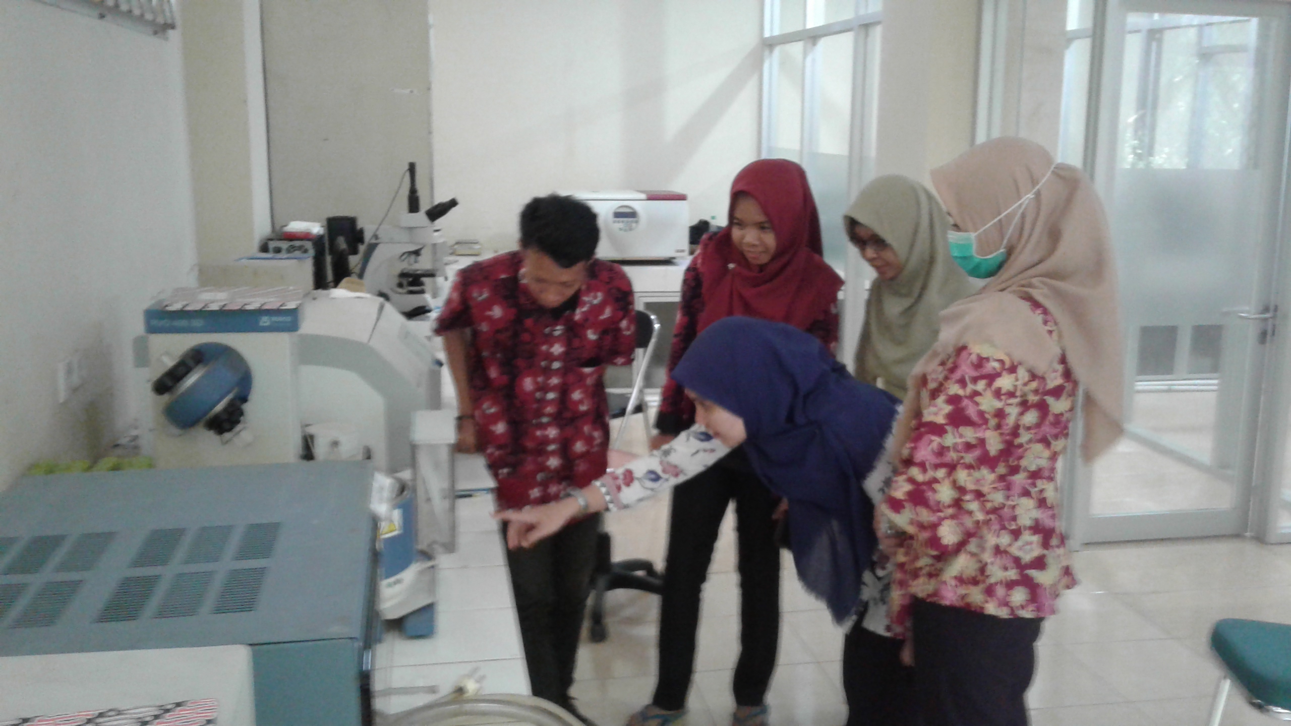 OPTIMASI PENGGUNAAN THIN LAYER CROMATOGRAPHY